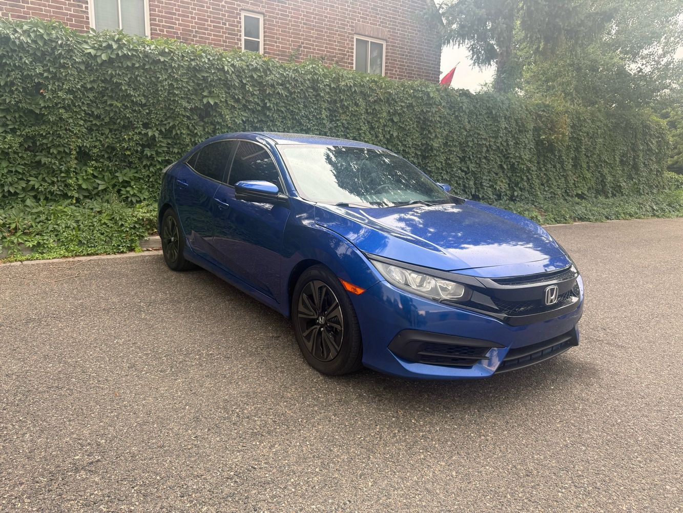 honda civic hatchback 2017 SHHFK7H79HU206587 image honda civic hatchback 2017 SHHFK7H79HU206587 image
